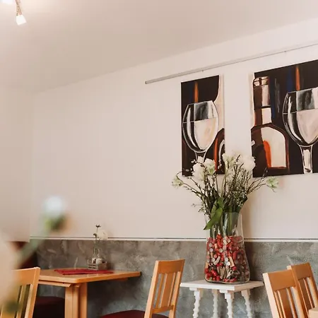 Wein- Und Gaestehaus Schwaab&sohn Pensionat