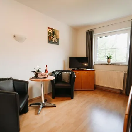 Wein- Und Gaestehaus Schwaab&sohn 3*