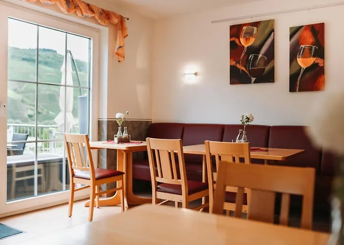 בית הארחה Wein- Und Gaestehaus Schwaab&sohn 3*