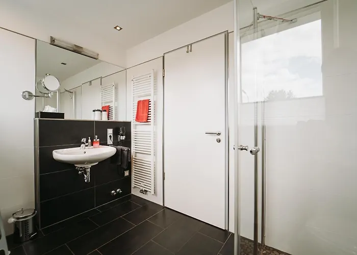 Wein- Und Gaestehaus Schwaab&sohn בית הארחה Erden